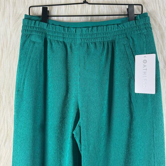 NWT Athleta Green Echo Wide Cropped Trouser Pants Pull On Relaxed Size 10 - Picture 2 of 12